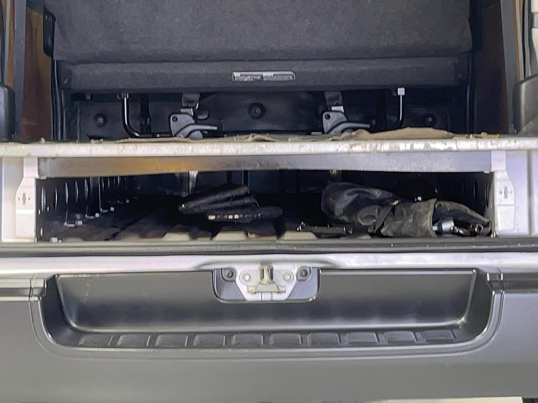 Photo '27' of Toyota Hiace