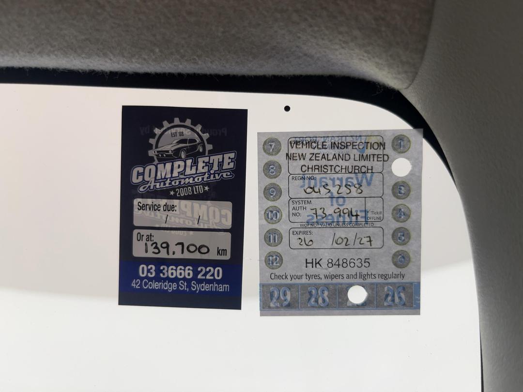 Photo '28' of Toyota Hiace