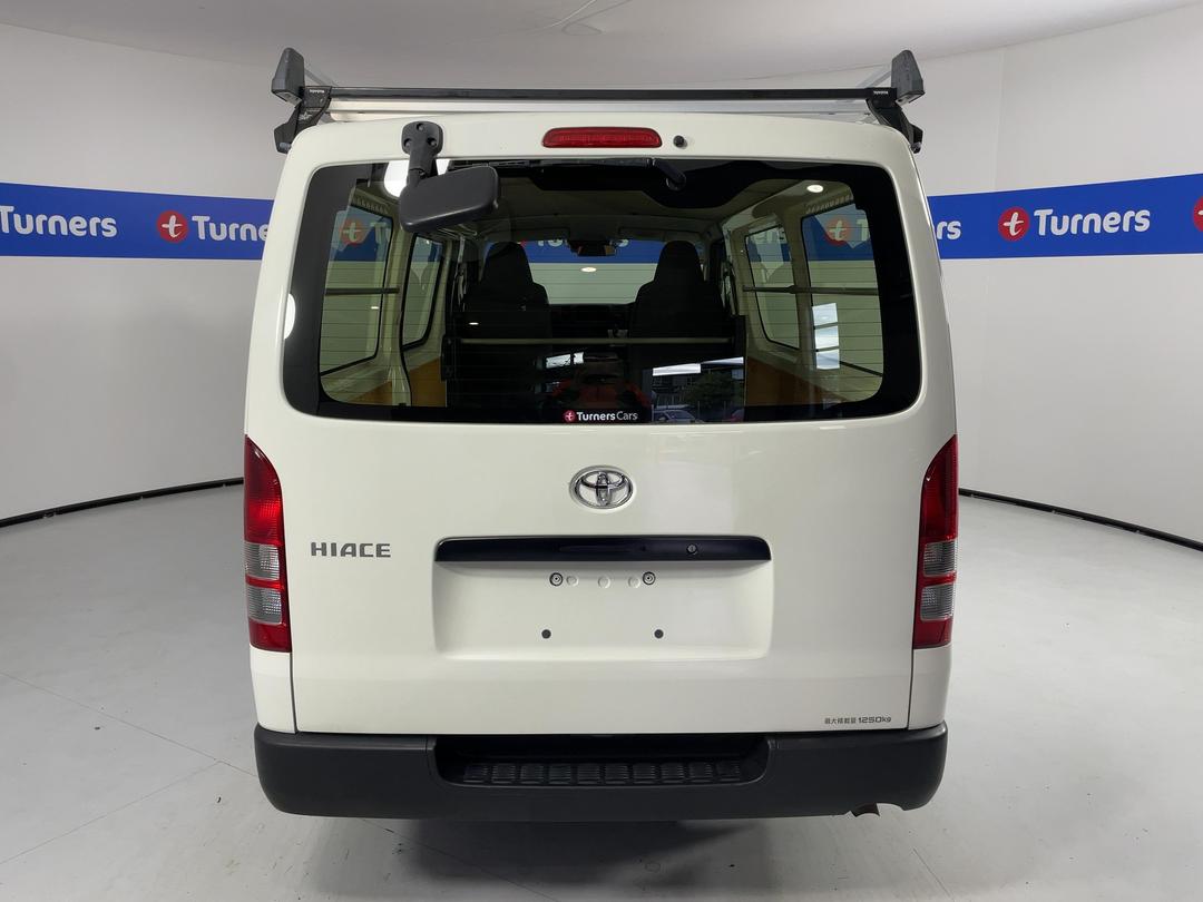 Photo '6' of Toyota Hiace