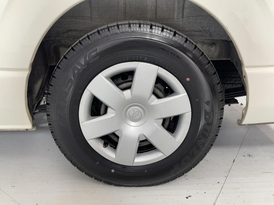 Photo '11' of Toyota Hiace