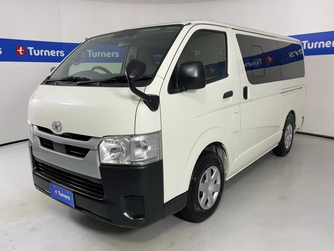 Photo '4' of Toyota Hiace