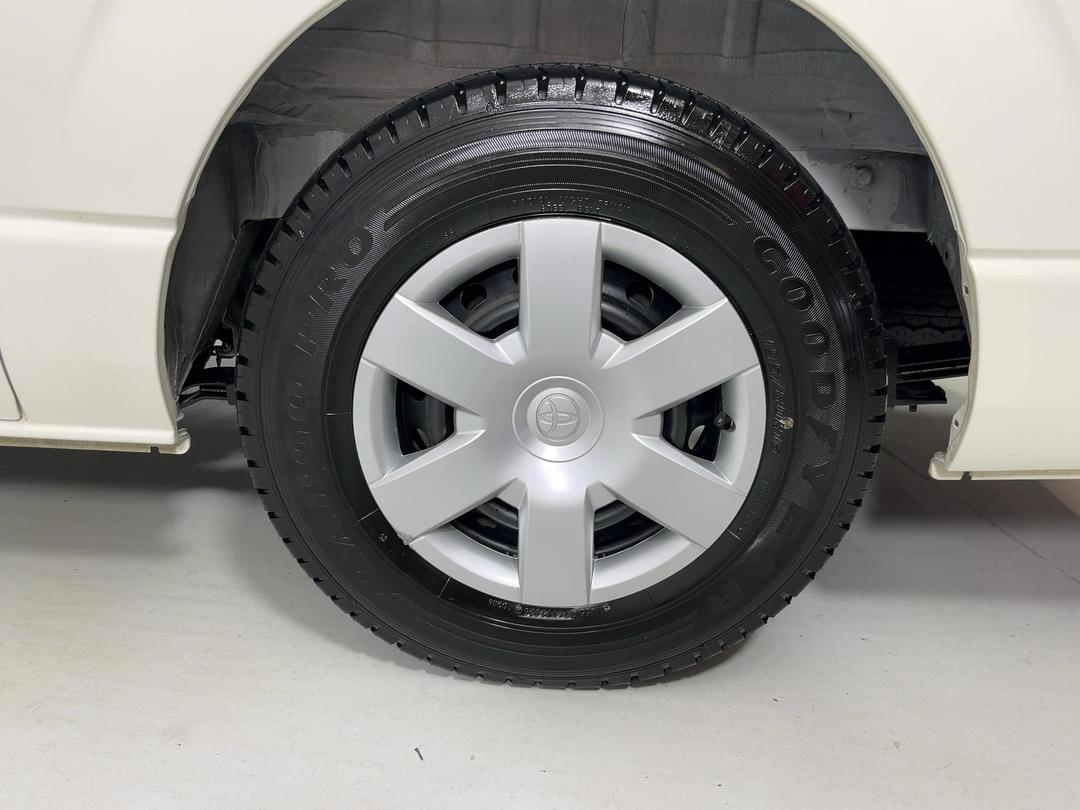 Photo '11' of Toyota Hiace