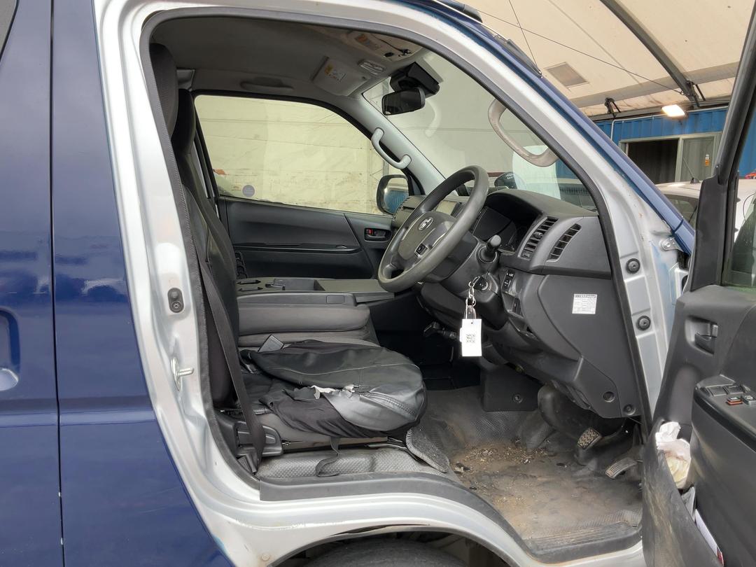 Photo '16' of Toyota Hiace ,Regius ACE