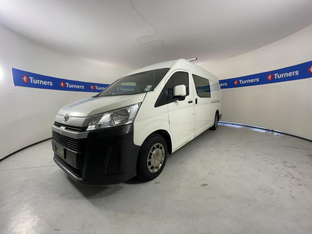 Photo '4' of Toyota Hiace