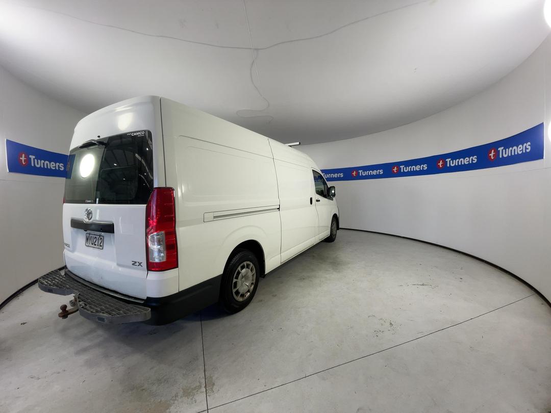 Photo '7' of Toyota Hiace
