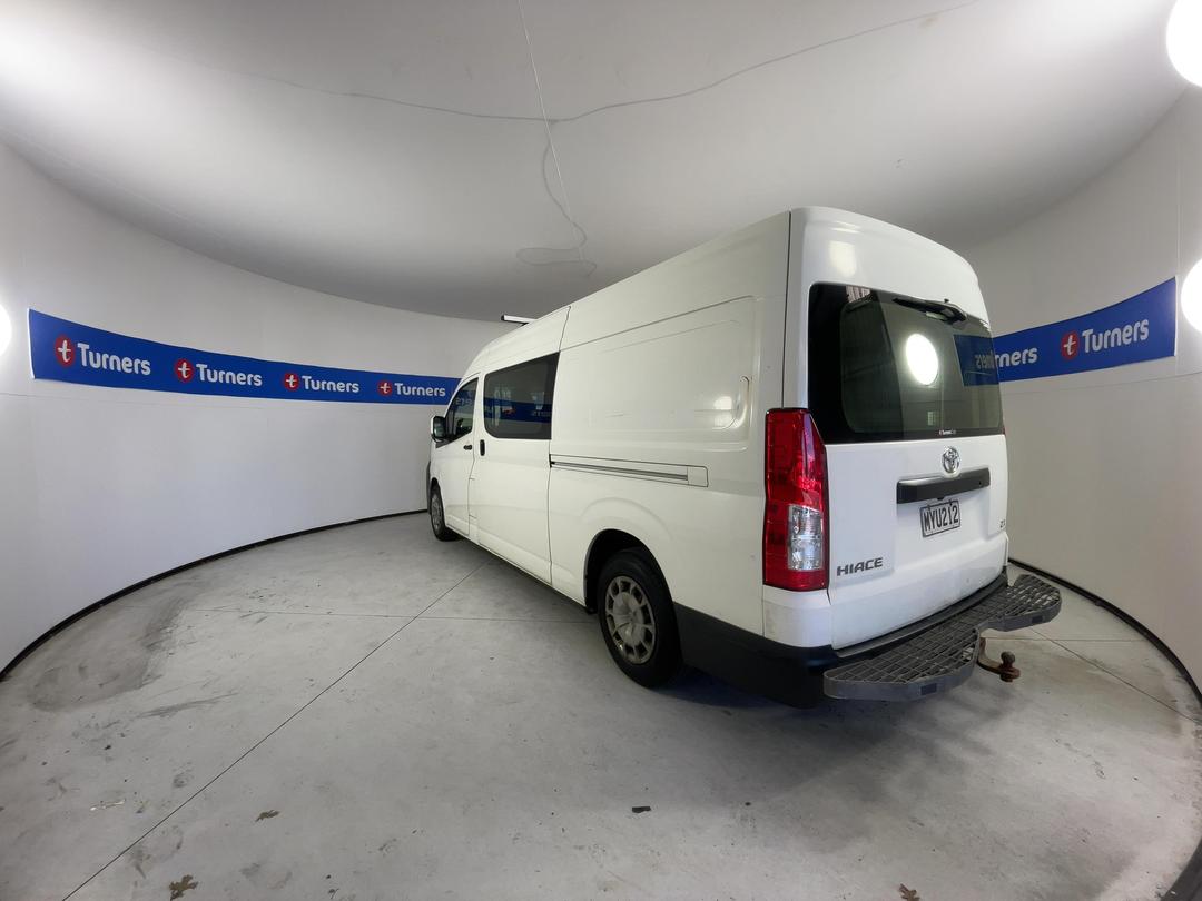 Photo '5' of Toyota Hiace