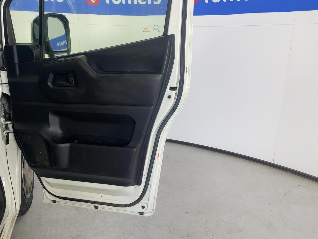 Photo '15' of Toyota Hiace