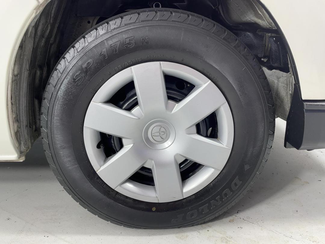 Photo '9' of Toyota Hiace