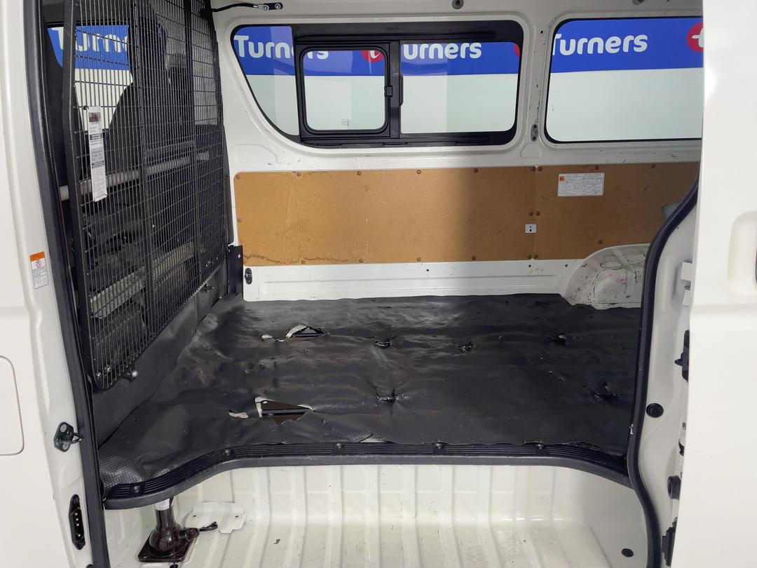 Photo '19' of Toyota Hiace
