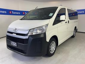 Photo '4' of Toyota Hiace