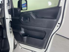 Photo '15' of Toyota Hiace