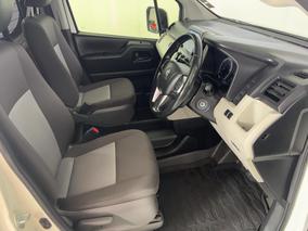 Photo '16' of Toyota Hiace
