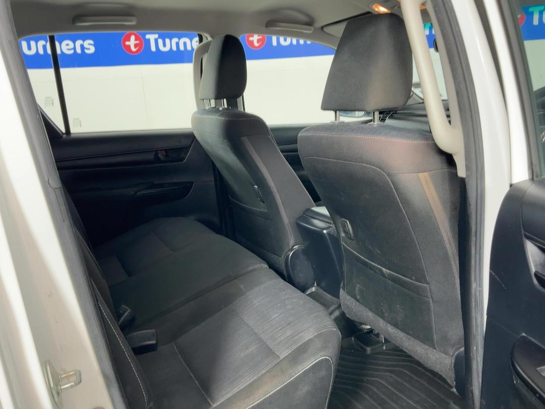 Photo '20' of Toyota Hilux