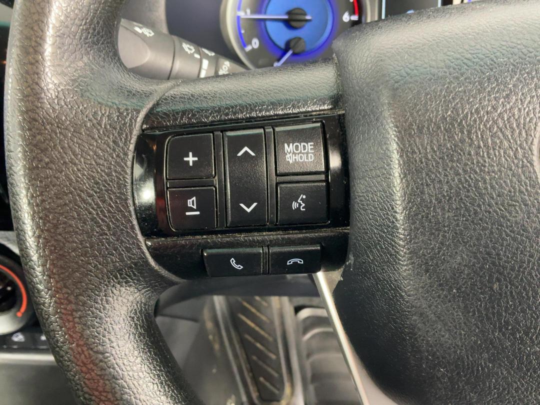 Photo '24' of Toyota Hilux