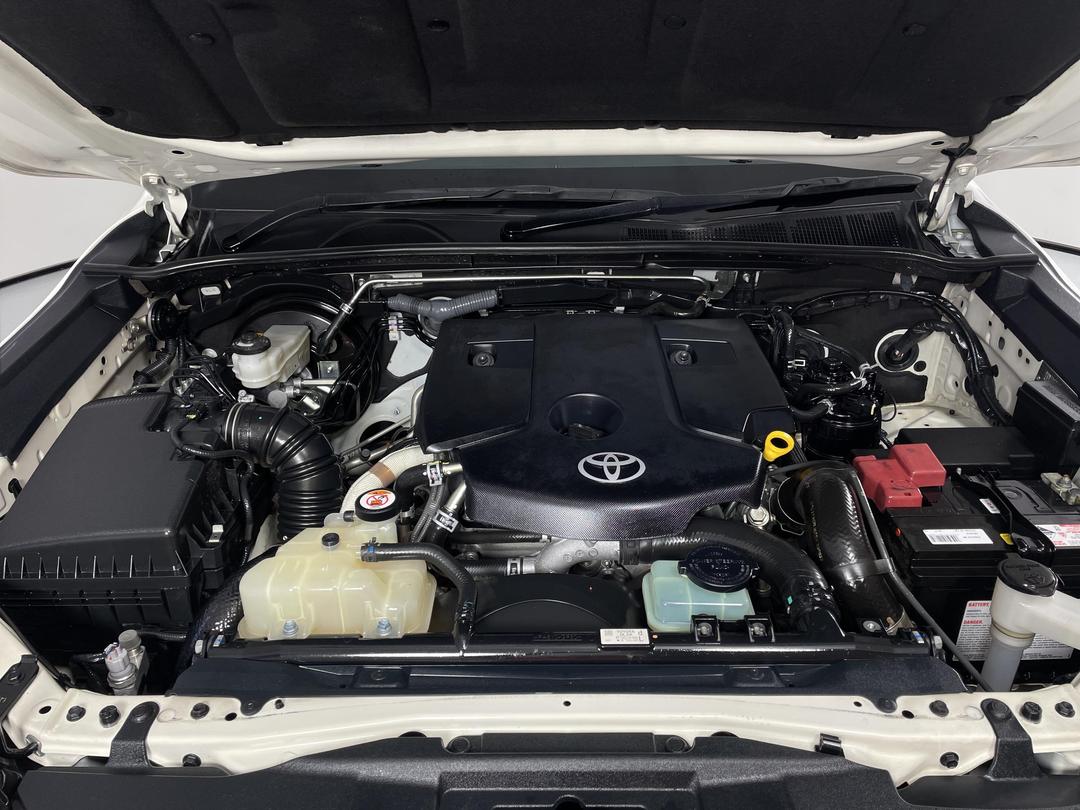 Photo '13' of Toyota Hilux