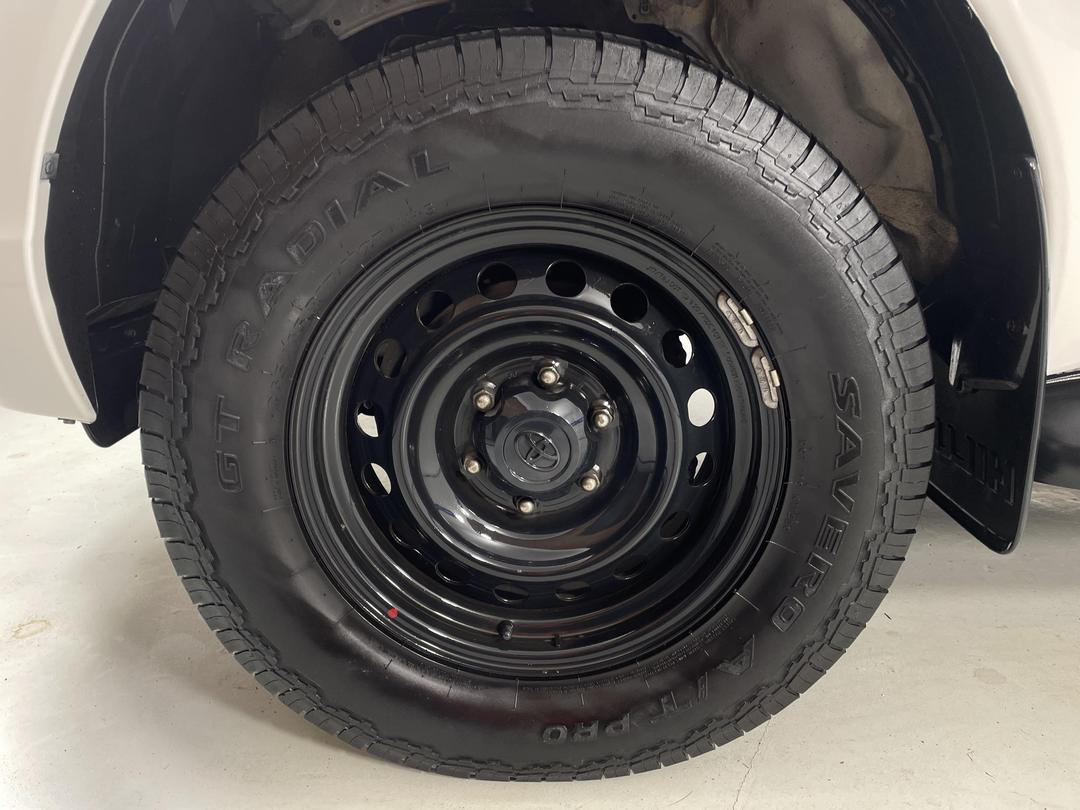 Photo '10' of Toyota Hilux