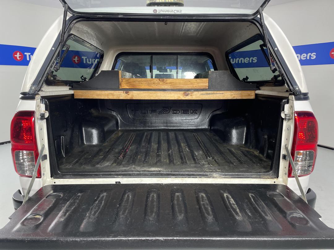 Photo '14' of Toyota Hilux