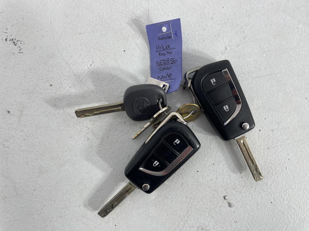 Photo '22' of Toyota Hilux