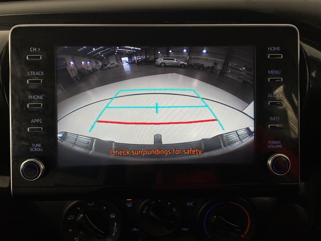 Photo '28' of Toyota Hilux