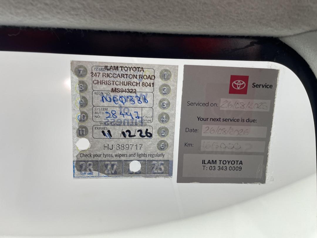 Photo '30' of Toyota Hilux