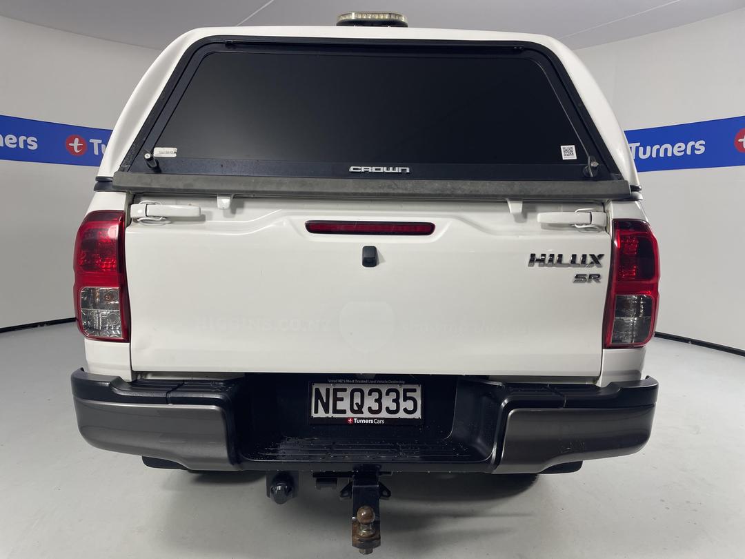 Photo '6' of Toyota Hilux