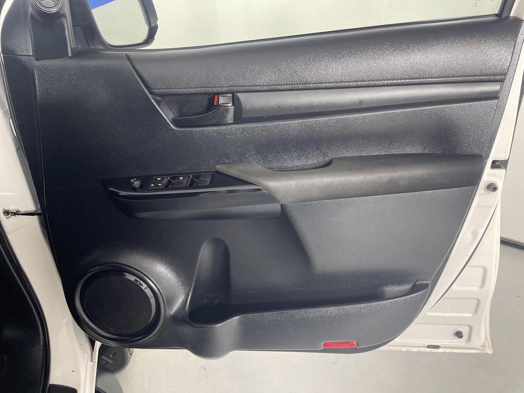 Photo '15' of Toyota Hilux