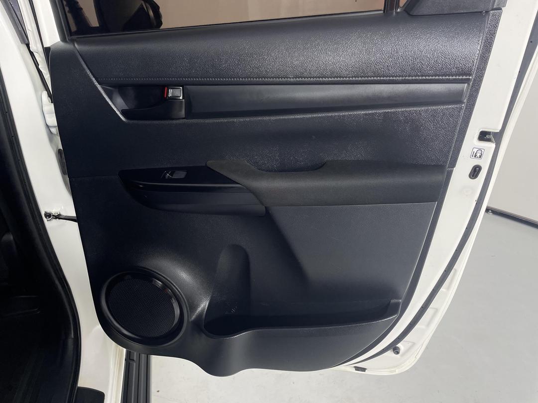 Photo '19' of Toyota Hilux