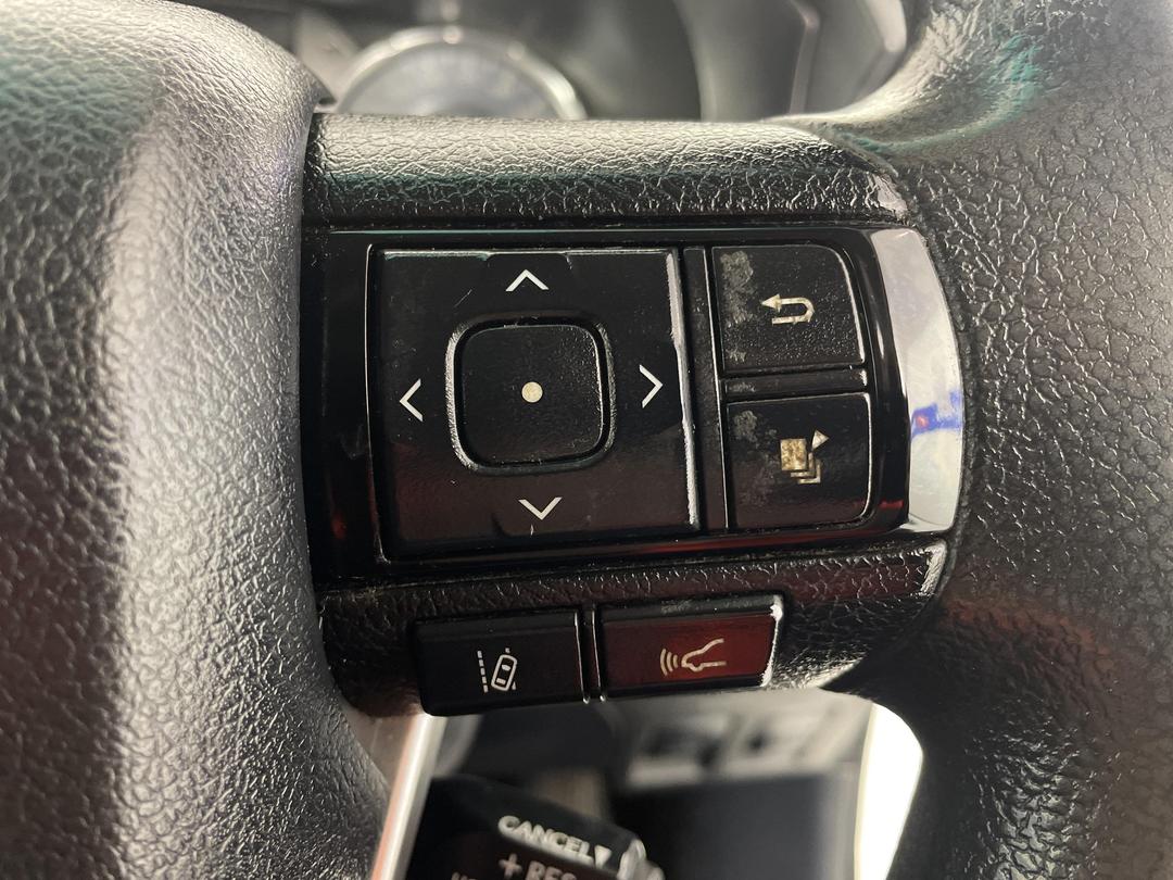 Photo '24' of Toyota Hilux