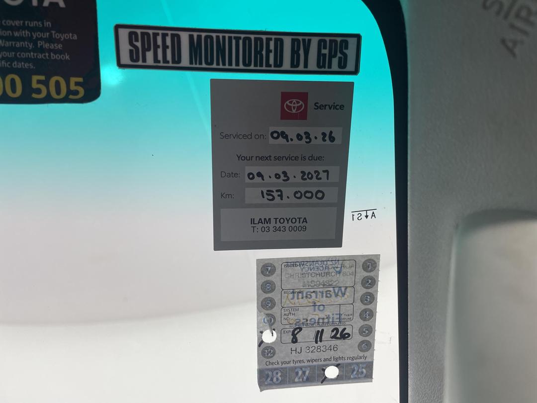 Photo '28' of Toyota Hilux