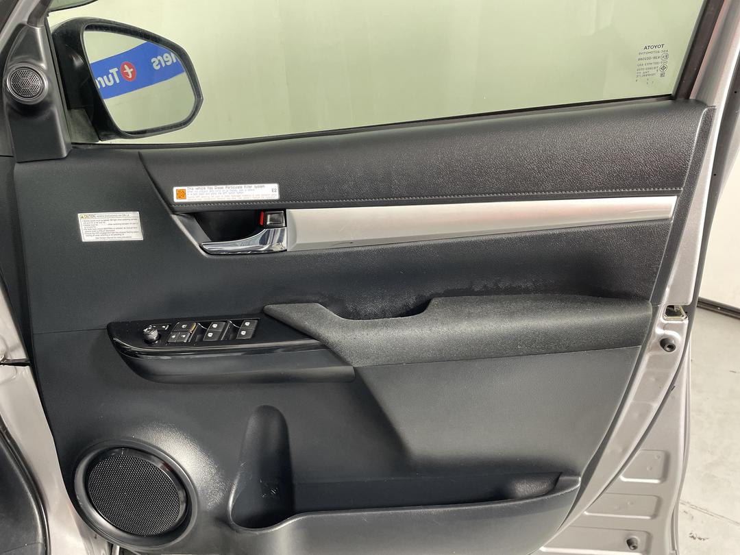 Photo '15' of Toyota Hilux