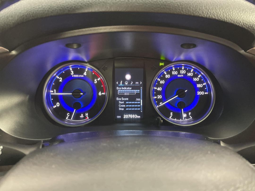 Photo '21' of Toyota Hilux