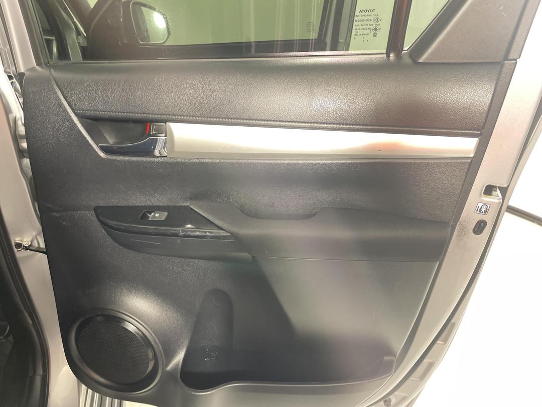 Photo '19' of Toyota Hilux