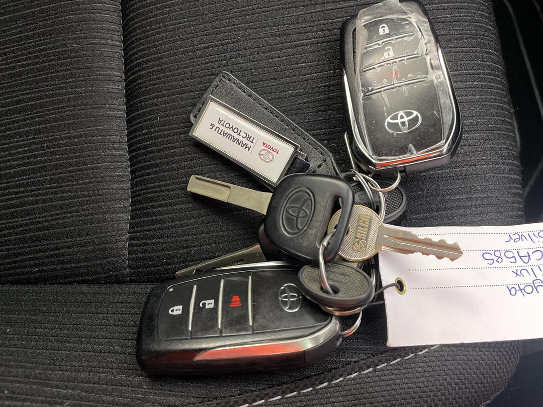 Photo '30' of Toyota Hilux