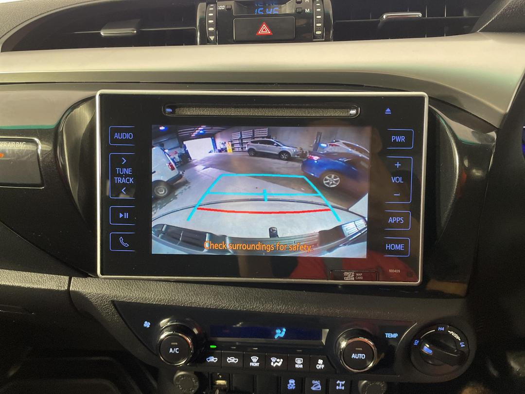 Photo '37' of Toyota Hilux