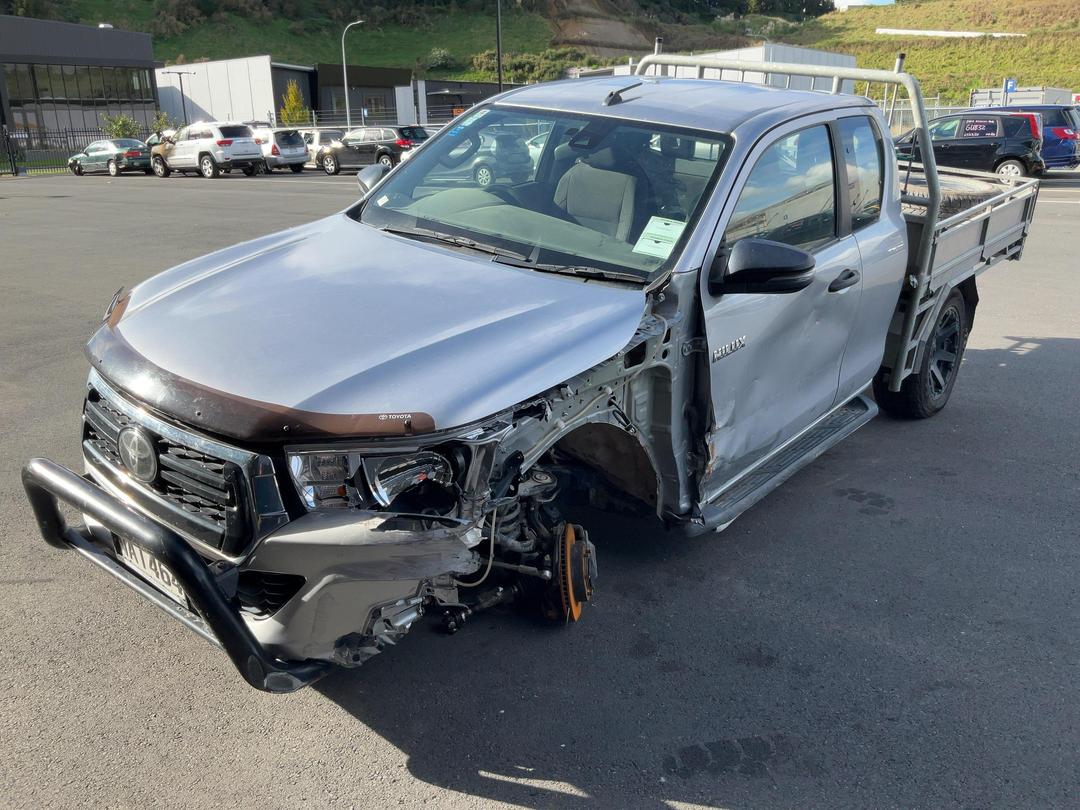 Photo '3' of Toyota Hilux SR TD EC/CC