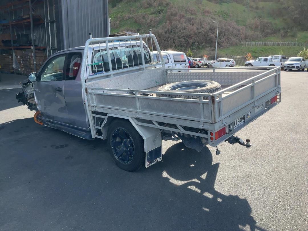 Photo '5' of Toyota Hilux SR TD EC/CC