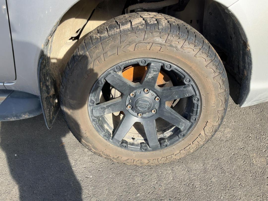 Photo '10' of Toyota Hilux SR TD EC/CC