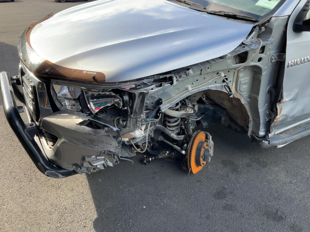 Photo '14' of Toyota Hilux SR TD EC/CC