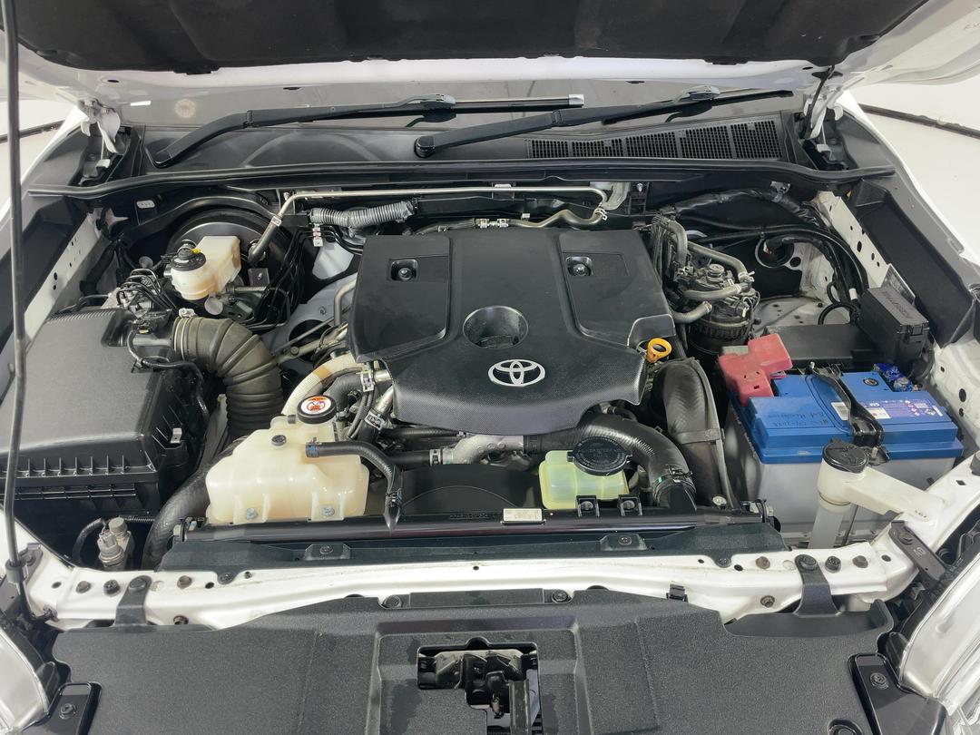 Photo '13' of Toyota Hilux