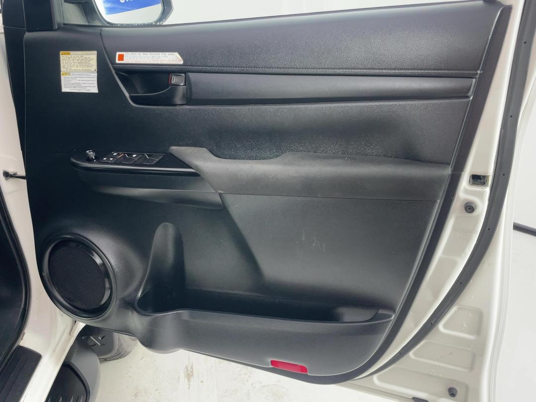 Photo '15' of Toyota Hilux