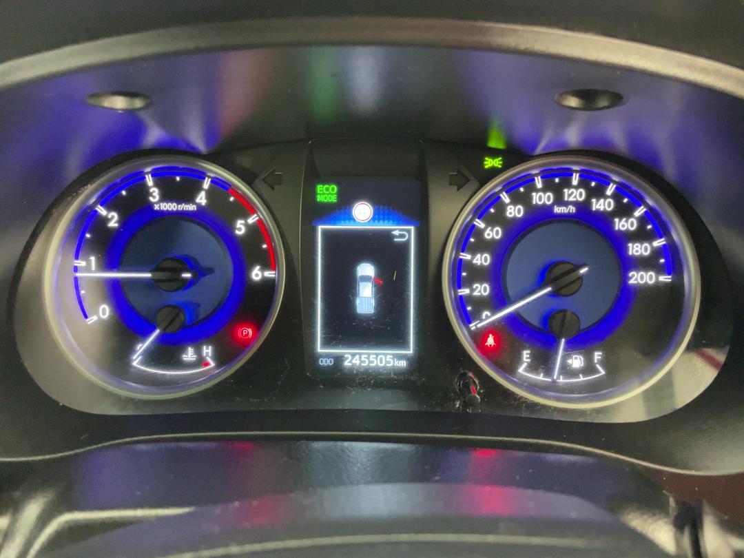 Photo '21' of Toyota Hilux