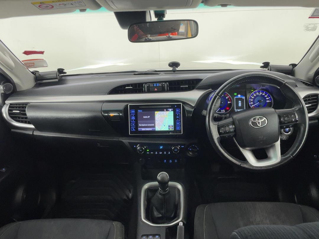 Photo '17' of Toyota Hilux