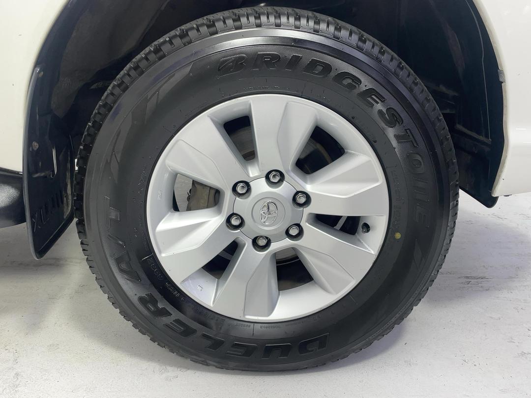 Photo '9' of Toyota Hilux