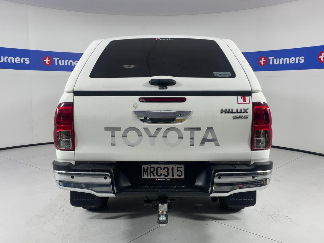 Photo '6' of Toyota Hilux