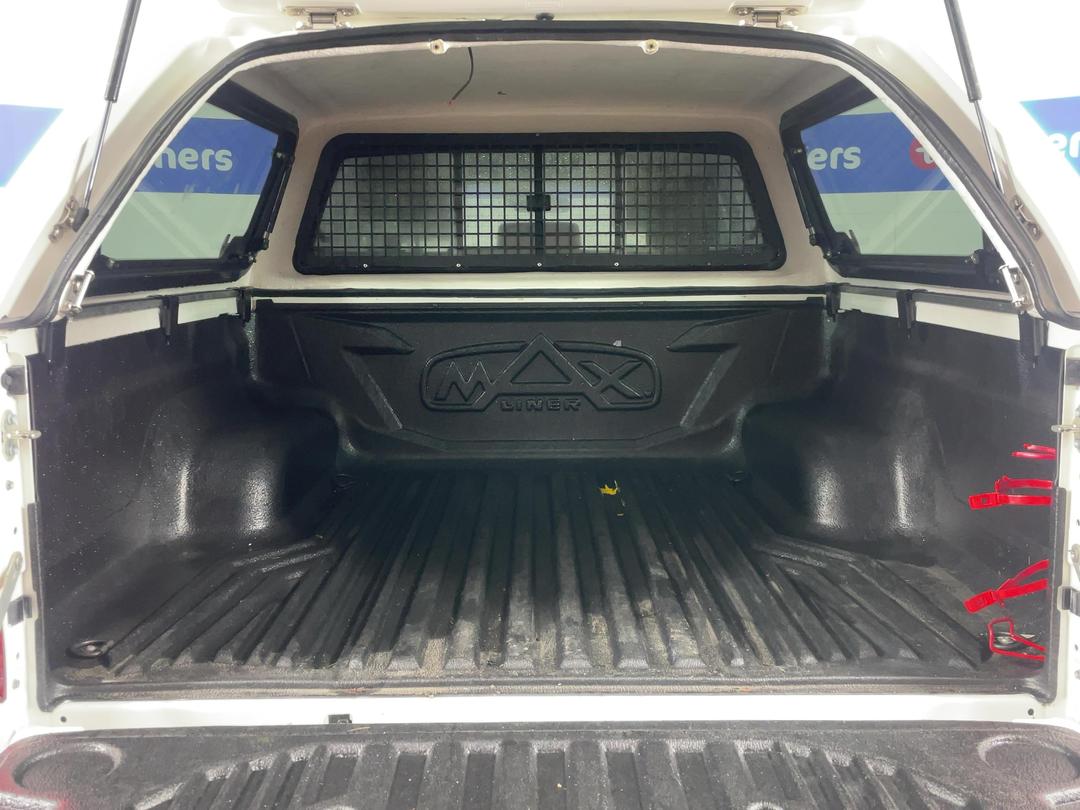 Photo '14' of Toyota Hilux
