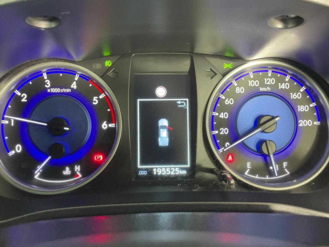 Photo '21' of Toyota Hilux
