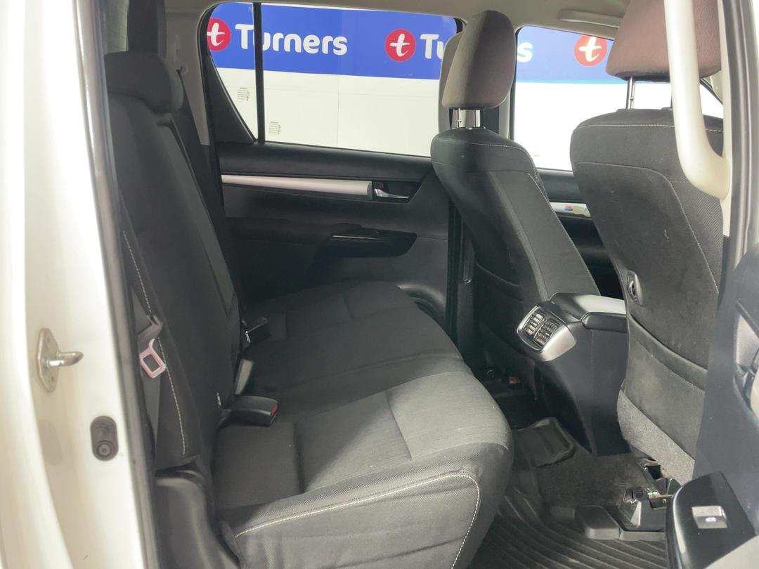 Photo '20' of Toyota Hilux