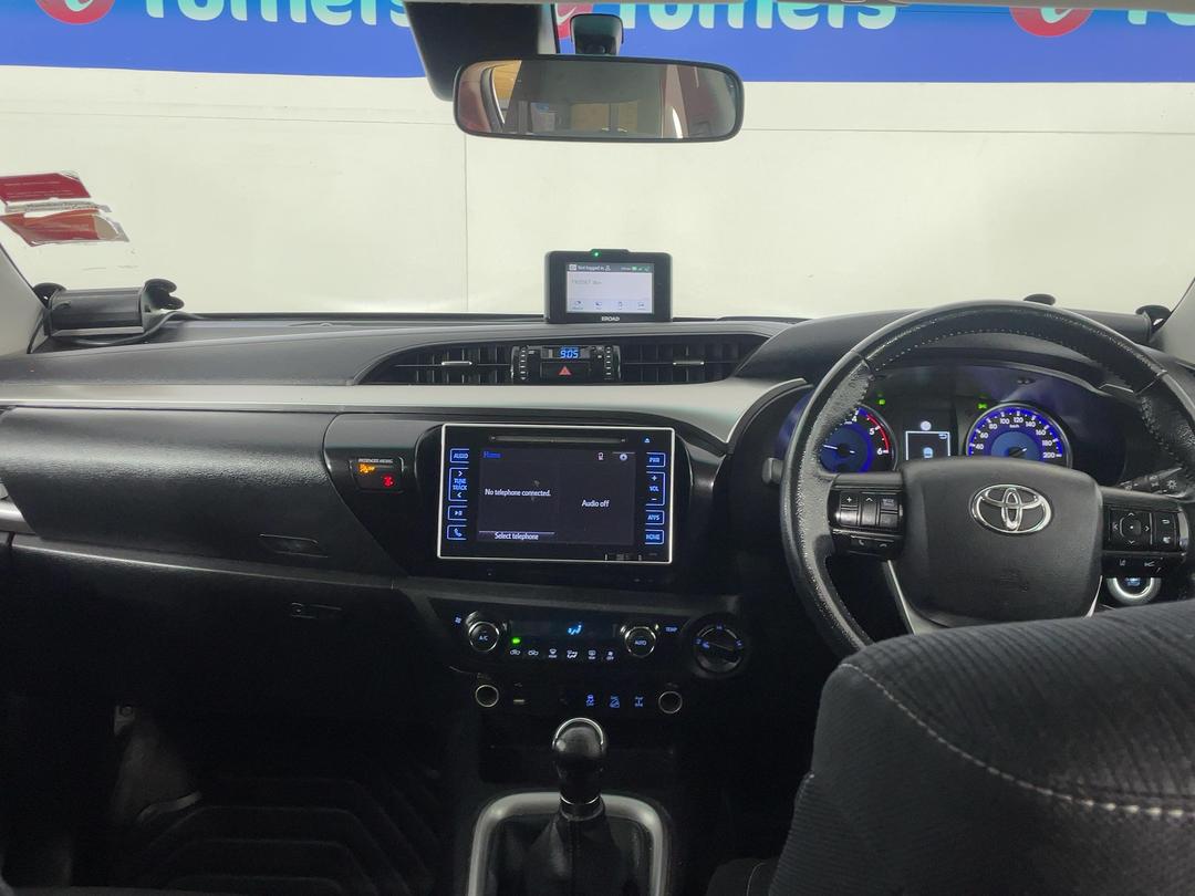 Photo '17' of Toyota Hilux