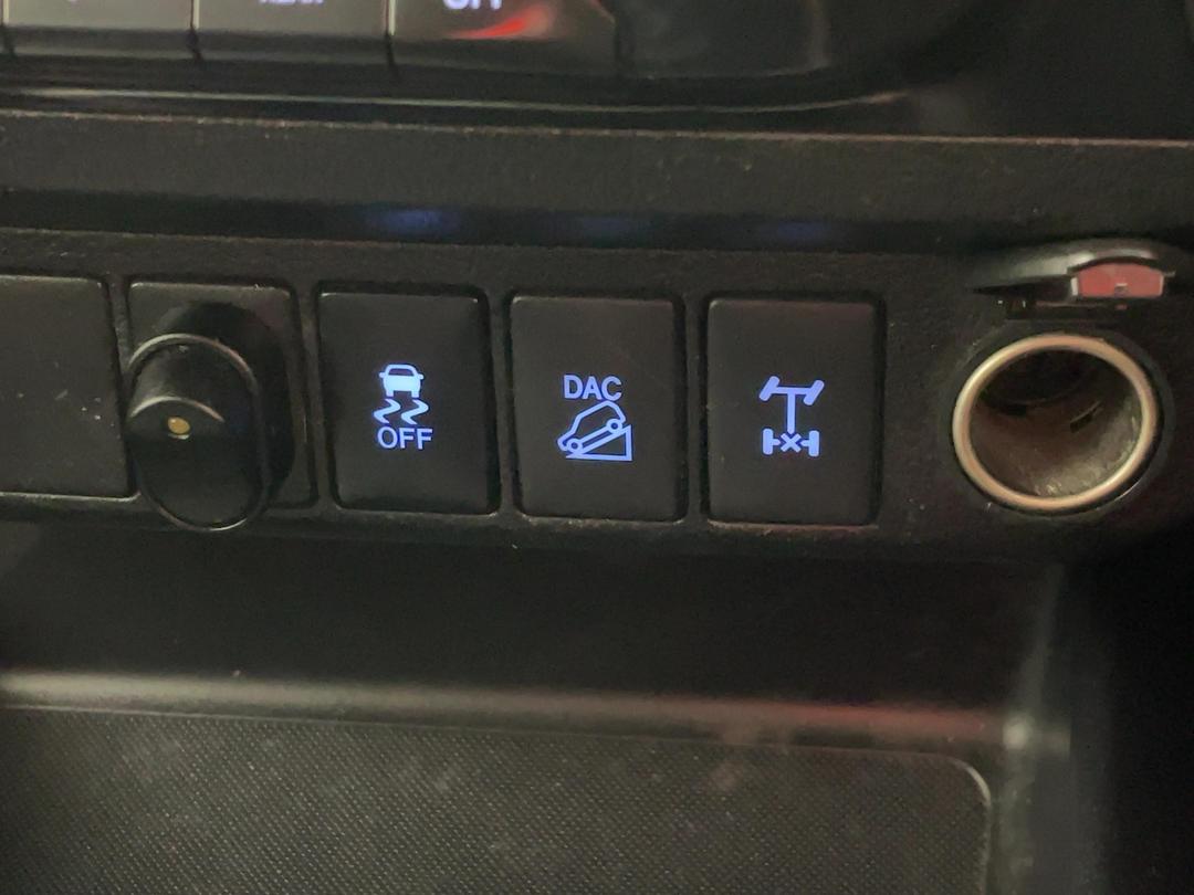 Photo '24' of Toyota Hilux
