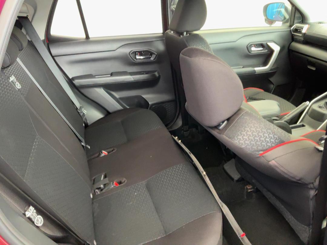 Photo '6' of Toyota Raize